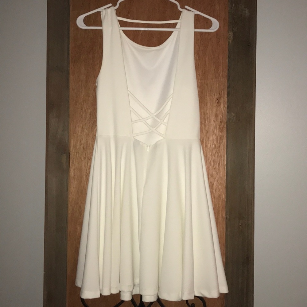 Dress - Picture 2 of 3